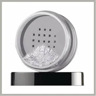Mattifying powder, pore-minimizing primers, oil-control foundations, best powder for oily skin, matte face powder, oil-control makeup, mattify vegan cosmetics