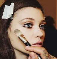 nude beige eye shadow champagne vegan eye makeup mattify cosmetics winged liner looks barely there 