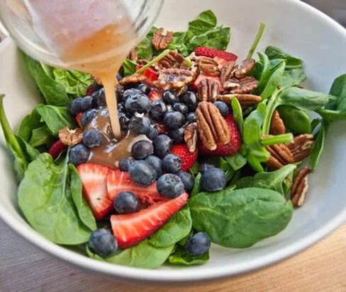 What type of diet prevents acne and why diet is important for having clear skin and no breakouts 
